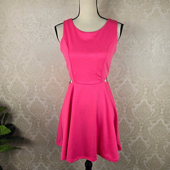 Belongsci Size Small Bright Pink Fit & Flare Dress Sleeveless Cutouts at Waist - Picture 1 of 12